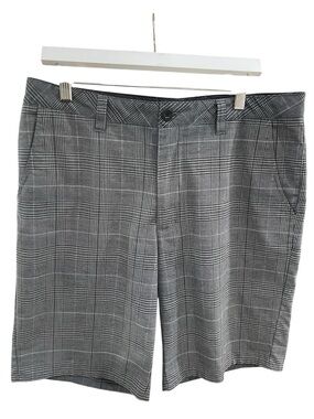 Travis Mathew Plaid Golf Shorts SZ 34 Black Grey